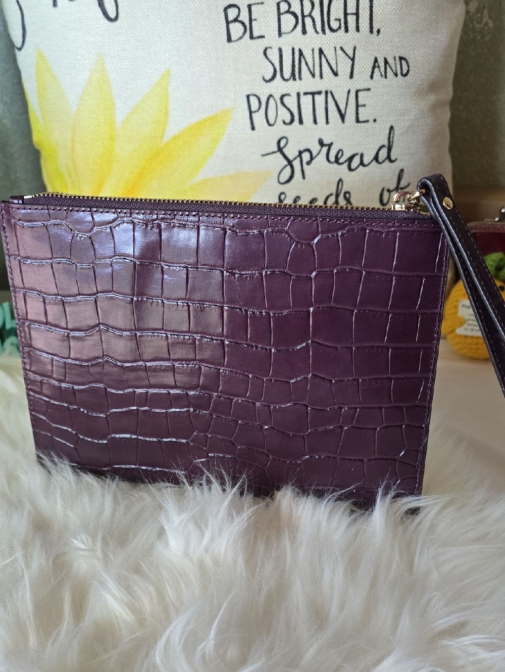 Michael Kors Croc-Embossed CLUTCH Zip Pouch in Plum NWOT - Picture 3 of 7